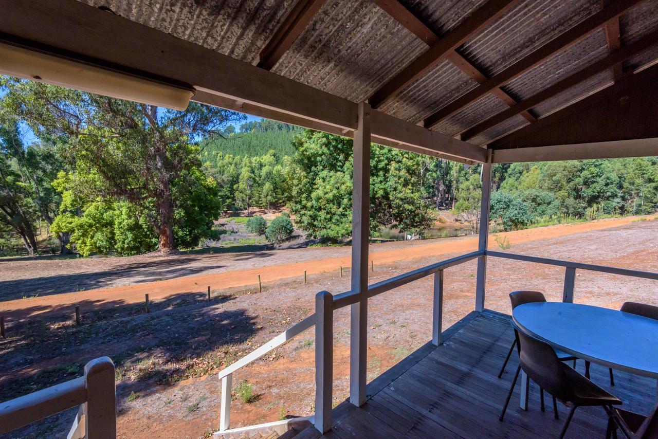 Lewana Cottages Balingup Esterno foto